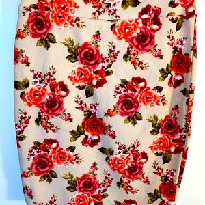 Small pink and cream floral Lularoe pencil skirt.